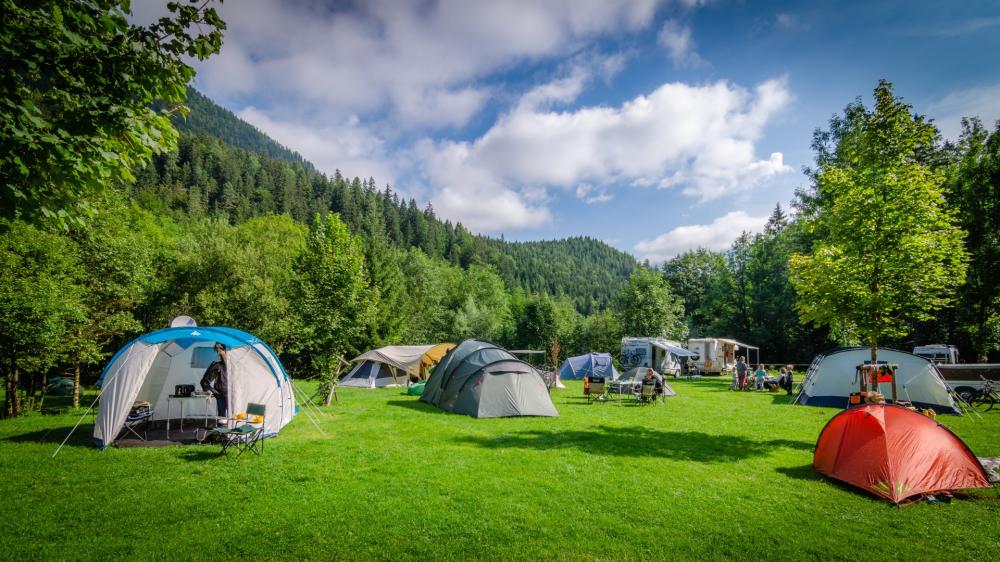 grand emplacement de tentes